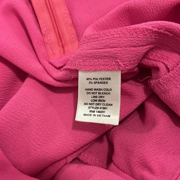 High-Waisted Hot Pink Shorts - Picture 6 of 6